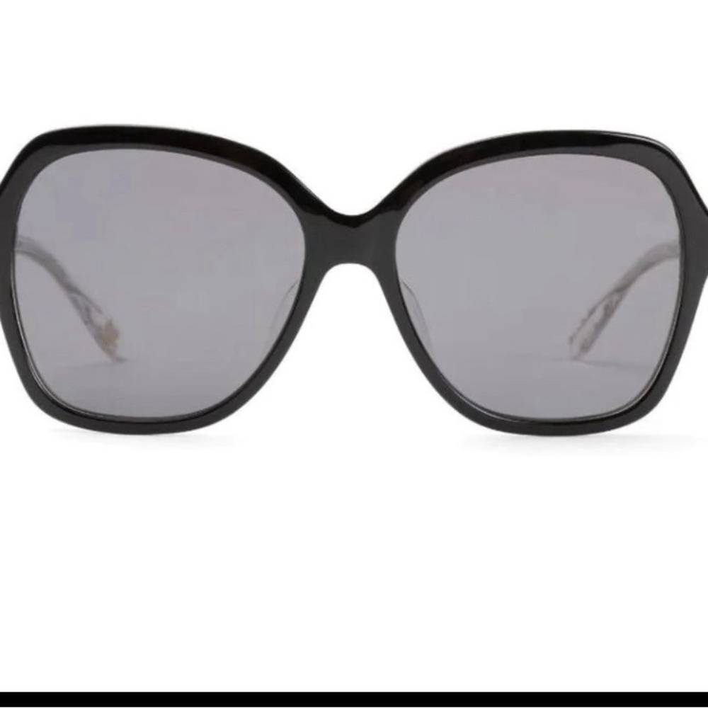 Mohala Sunglasses hawaii Black Lava with Polarized Gray Lenses like new